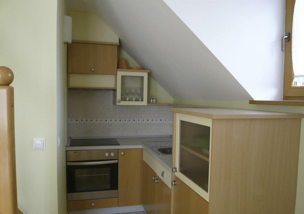 Apartmaji Hribar Pr'Ostank Камник Экстерьер фото